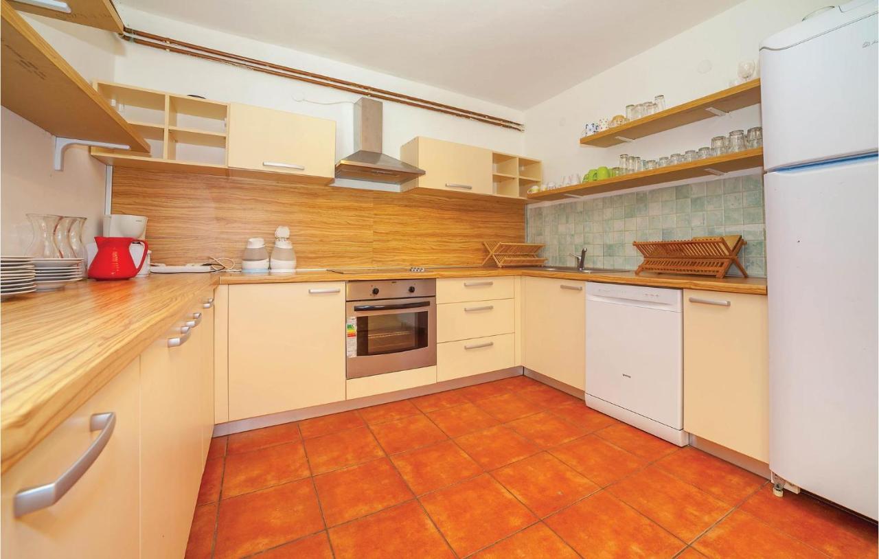 7 Bedroom Pet Friendly Home In Crni Kal Crni Kal  Exterior photo