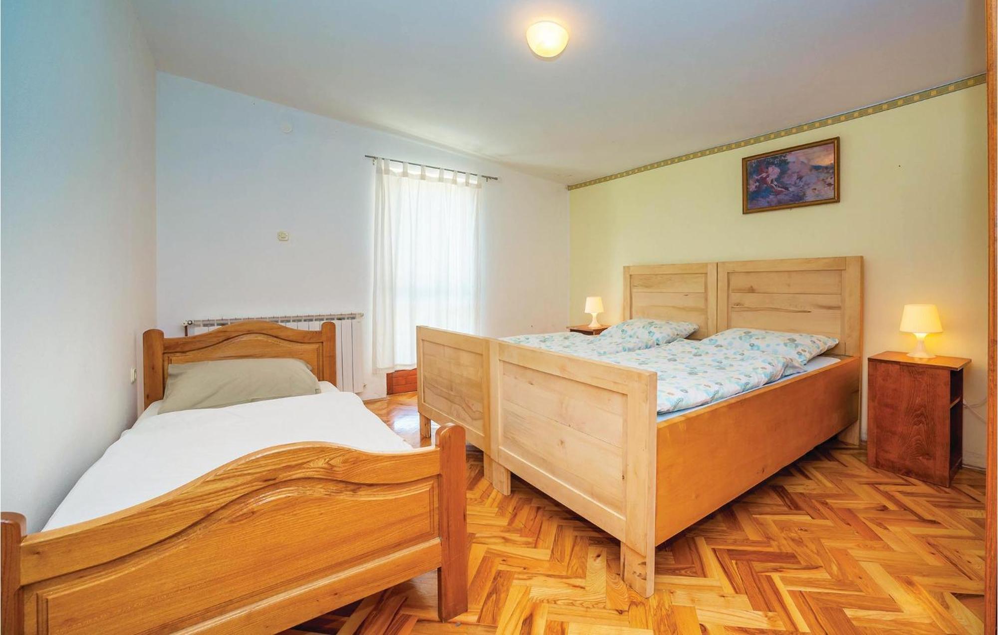 7 Bedroom Pet Friendly Home In Crni Kal Crni Kal  Exterior photo