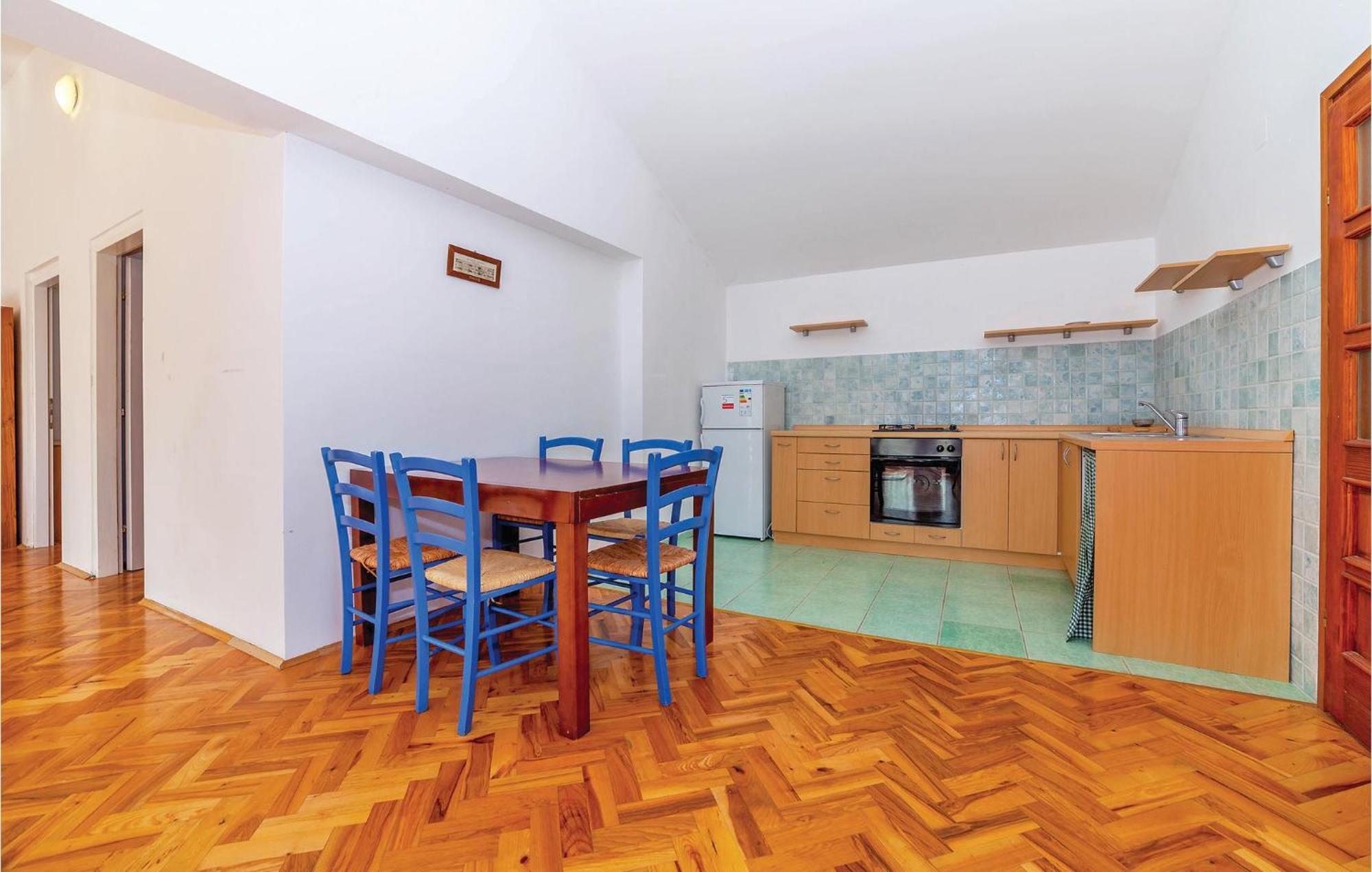 7 Bedroom Pet Friendly Home In Crni Kal Crni Kal  Exterior photo
