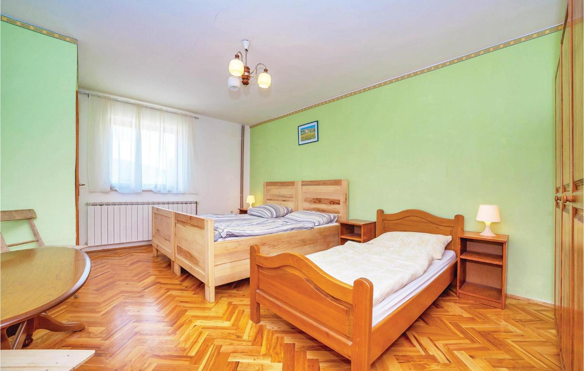 7 Bedroom Pet Friendly Home In Crni Kal Crni Kal  Exterior photo