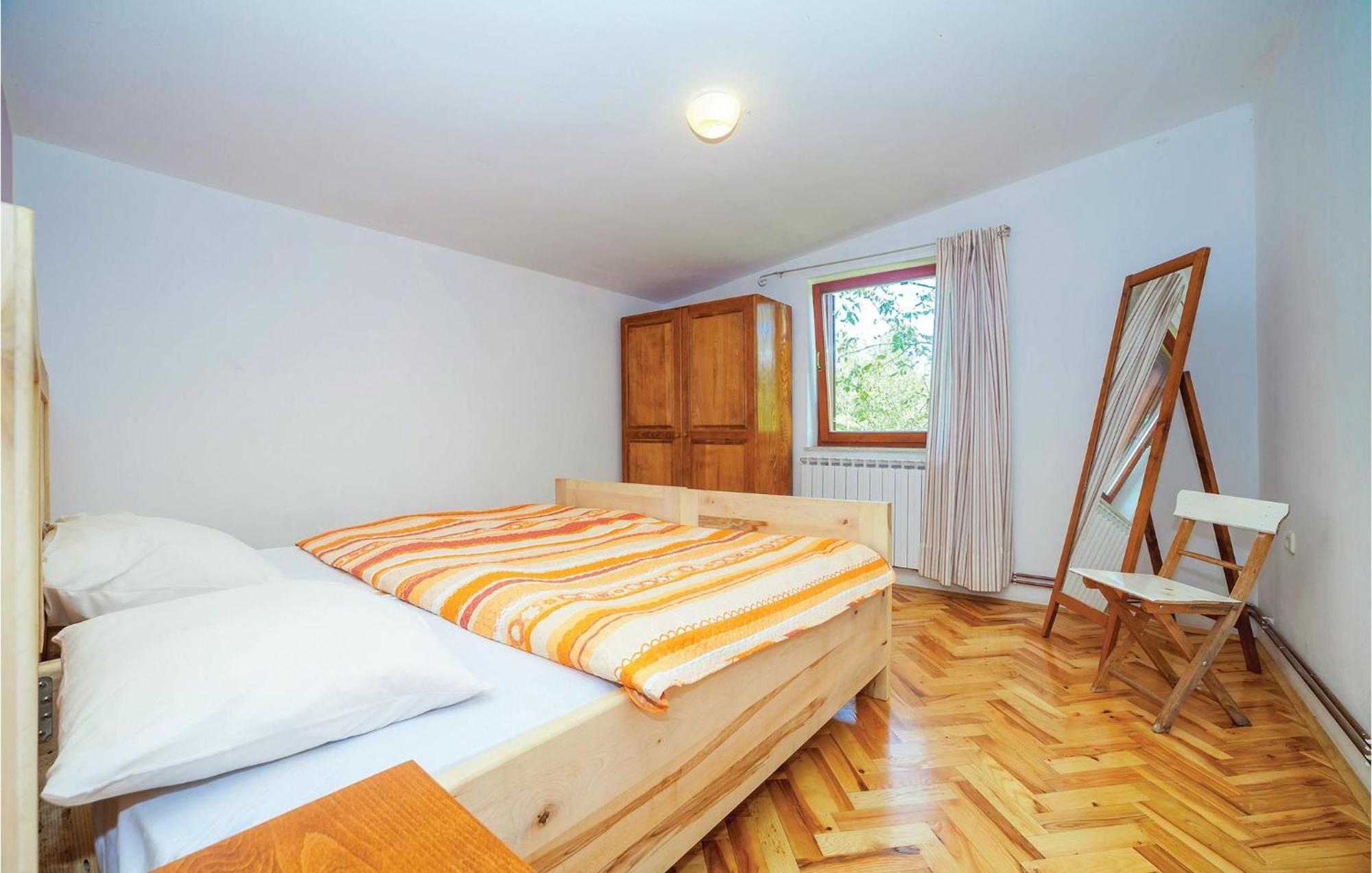 7 Bedroom Pet Friendly Home In Crni Kal Crni Kal  Exterior photo
