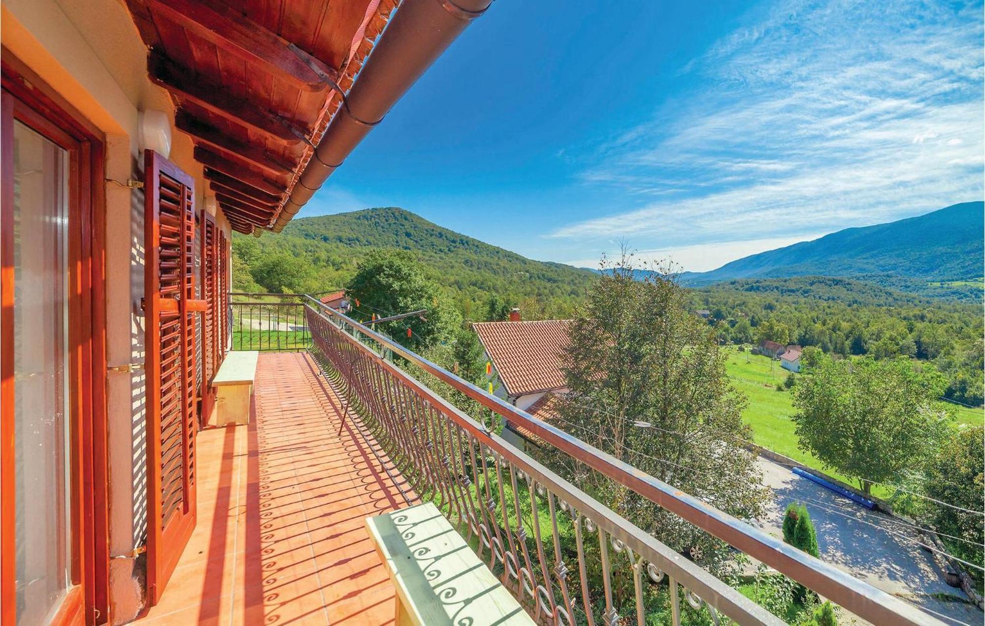 7 Bedroom Pet Friendly Home In Crni Kal Crni Kal  Exterior photo