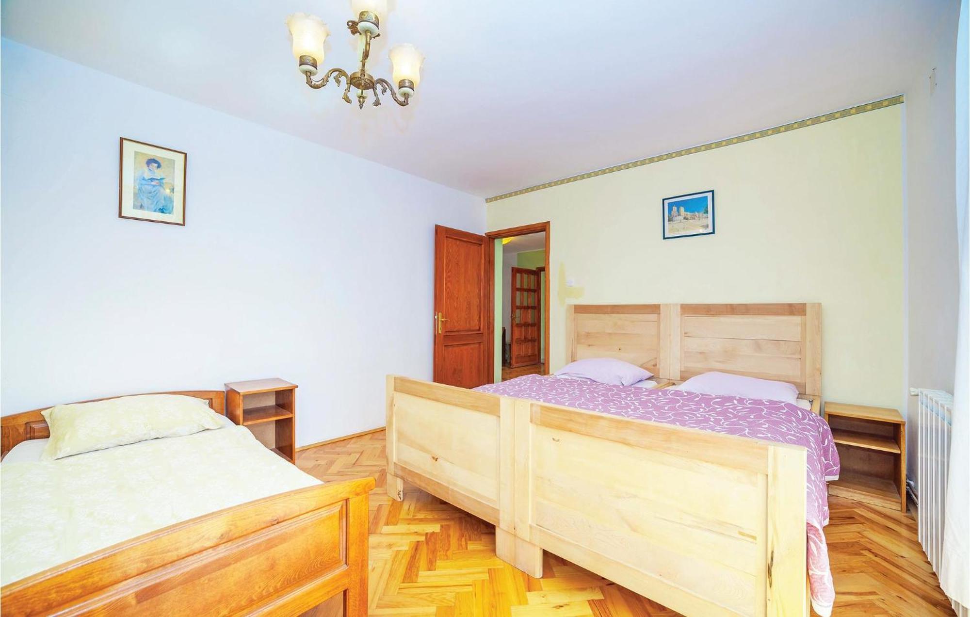 7 Bedroom Pet Friendly Home In Crni Kal Crni Kal  Exterior photo