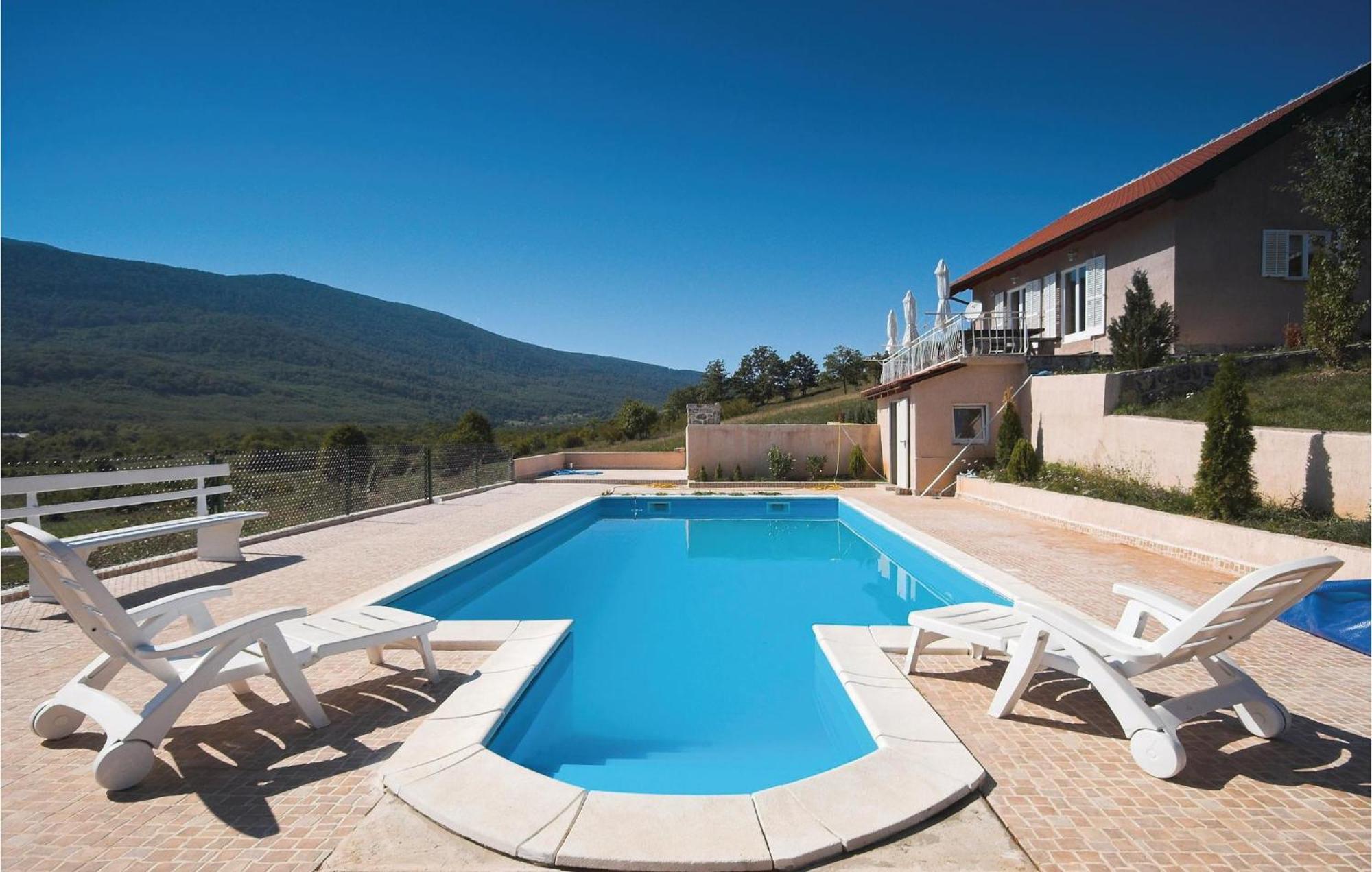 7 Bedroom Pet Friendly Home In Crni Kal Crni Kal  Exterior photo